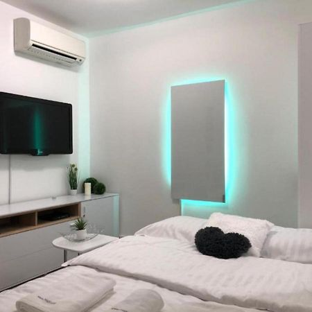 Appartement Modern Center Studio Under The Castle - Free Parking à Ljubljana Extérieur photo