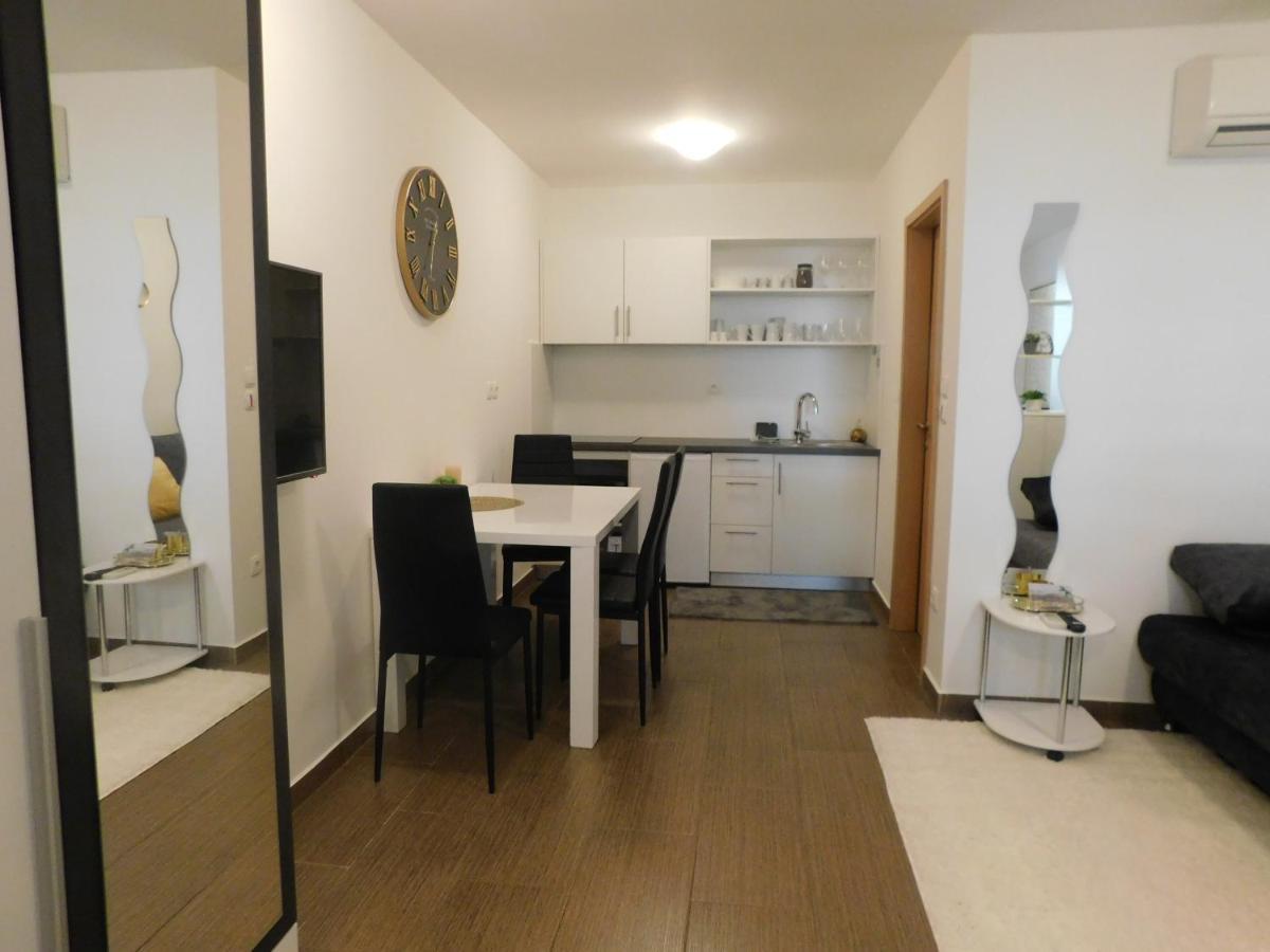 Appartement Modern Center Studio Under The Castle - Free Parking à Ljubljana Extérieur photo