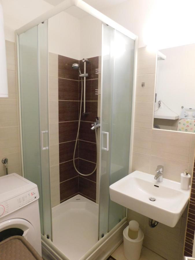 Appartement Modern Center Studio Under The Castle - Free Parking à Ljubljana Extérieur photo
